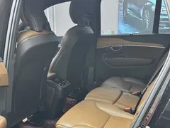 2022 Volvo XC90 7-seat, чёрный — фото 6