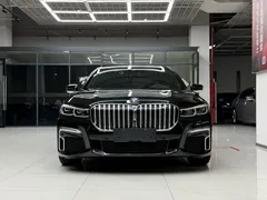 2021 BMW 7 Series 730Li M Sport Package, чёрный — фото 2