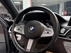 2021 BMW 7 Series 730Li M Sport Package, чёрный — фото 11