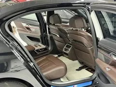 2021 BMW 7 Series 730Li M Sport Package, чёрный — фото 12