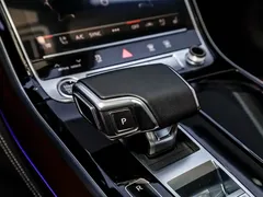 2023 Audi A8L 50 TFSI quattro Premium, чёрный — фото 30