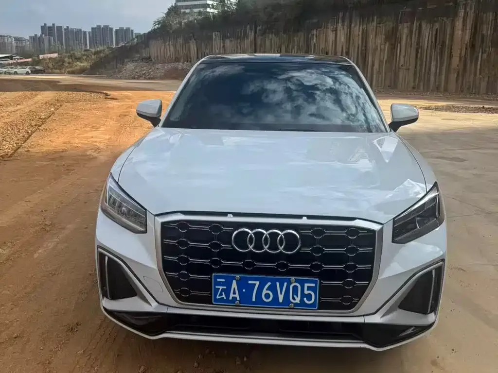 2022 Audi Q2L 35 TFSI Luxury Dynamic