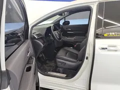 2023 Toyota Sienna 2.5L Hybrid Premium, белый — фото 9
