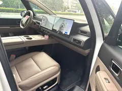 2025 Li Auto MEGA Home, белый — фото 3