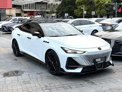 2023 Changan UNI-V 1.5T Sport, белый — фото 3
