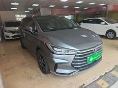 2022 BYD Song Max DM-i PHEV 105km Flagship — фото 4