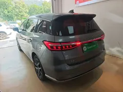 2022 BYD Song Max DM-i PHEV 105km Flagship — фото 5