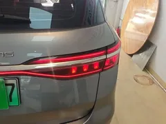 2022 BYD Song Max DM-i PHEV 105km Flagship — фото 8