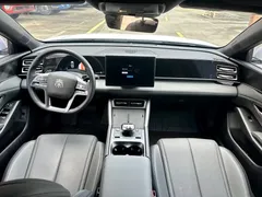 2025 BYD Qin L PHEV 80km Leading Smart Driving, белый — фото 9