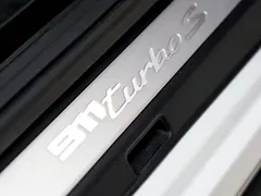 2022 Porsche 911 Turbo S 3.7T, белый — фото 23