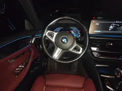2021 BMW 5 Series 535Le PHEV Pioneer M Sport Package, белый — фото 11