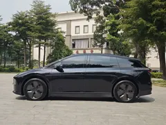 2025 Li Auto i6 2WD Standard, чёрный — фото 4