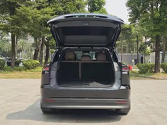 2025 Li Auto i6 2WD Standard, чёрный — фото 23