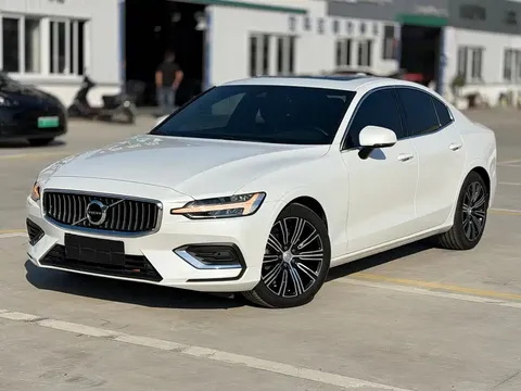 2021 Volvo S60 T4 Luxury