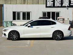 2021 Volvo S60 T4 Luxury, белый — фото 4