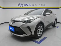2021 Toyota C-HR 2.0L Comfort — фото 1