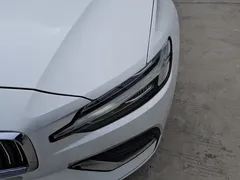 2022 Volvo S60 B4 Luxury, белый — фото 5