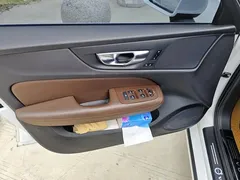 2022 Volvo S60 B4 Luxury, белый — фото 7