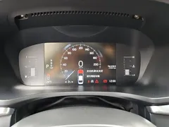 2022 Volvo S60 B4 Luxury, белый — фото 14