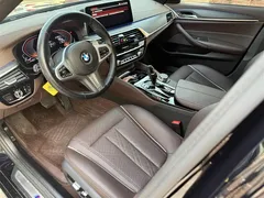 2022 BMW 5 Series 530Li Leading M Sport Package, чёрный — фото 10