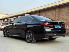 2022 BMW 5 Series 530Li Leading M Sport Package, чёрный — фото 18