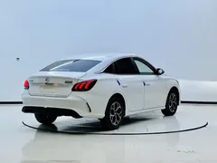 2023 MG MG5 180DVVT MT Fashion, белый — фото 13