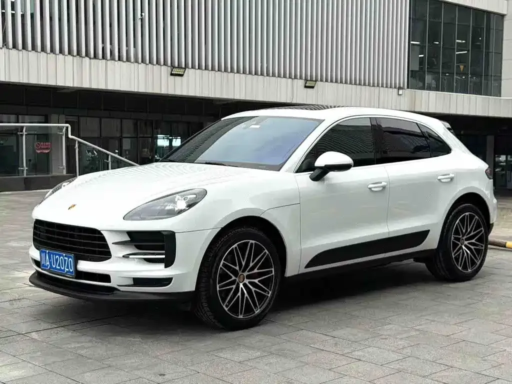 2020 Porsche Macan 2.0T