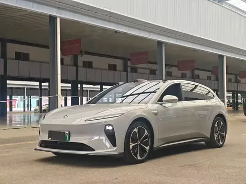 2023 Nio ET5T 75kWh Touring