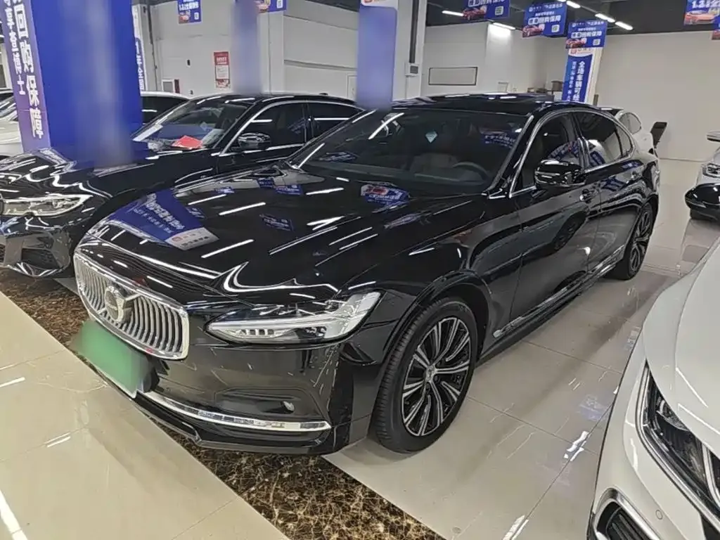 2021 Volvo S90