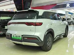 2024 BYD Yuan UP 401km Vitality, белый — фото 14