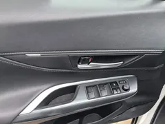 2022 Toyota Venza 2.0L CVT 2WD Luxury, белый — фото 10