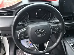 2022 Toyota Venza 2.0L CVT 2WD Luxury, белый — фото 11