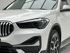 2022 BMW X1 Premium, белый — фото 5