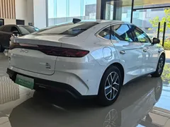 2025 BYD Qin L PHEV Smart Driving 120km Leading, белый — фото 9