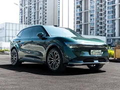 2025 Zeekr 7X 75kWh RWD Smart Driving, зелёный — фото 3