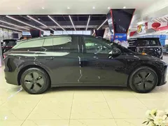 2025 Li Auto i6 2WD Standard, чёрный — фото 17