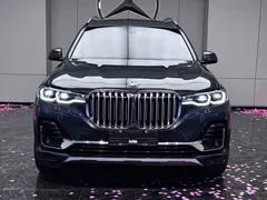 2020 BMW X7 xDrive40i Leading Luxury Package — фото 2