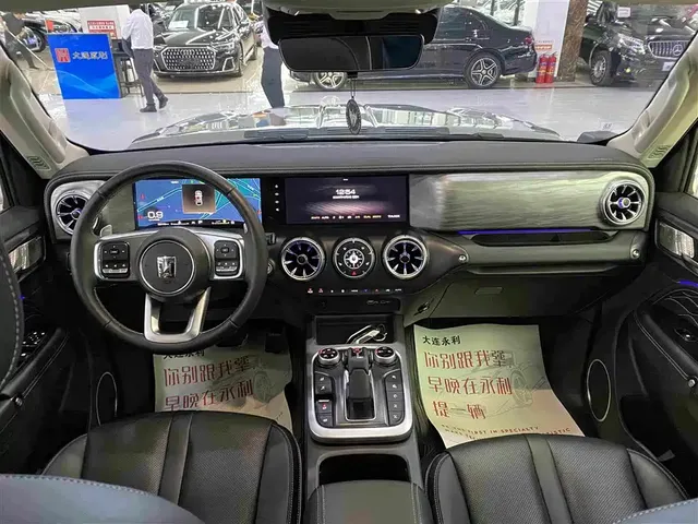 2023 Tank 300 2.0T Tieqi 02