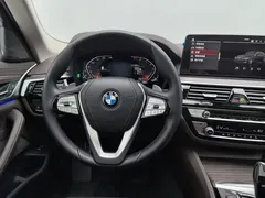 2022 BMW 5 Series 530Li Leading Luxury Package, чёрный — фото 11