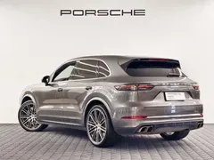 2022 Porsche Cayenne Turbo 4.0T — фото 6