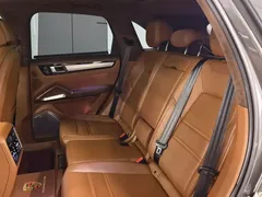 2022 Porsche Cayenne Turbo 4.0T — фото 12