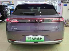 2025 Aito M5 EREV Ultra 4WD — фото 15