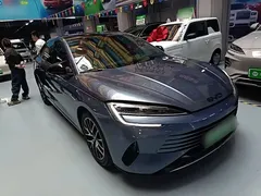 2023 BYD Seal PHEV 1.5L 121km Luxury — фото 4