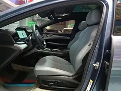 2023 BYD Seal PHEV 1.5L 121km Luxury — фото 15