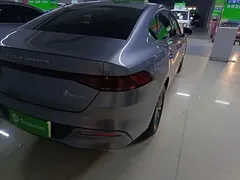 2024 BYD Qin PLUS Honor DM-i PHEV 55km Leading — фото 8