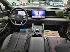2025 BYD Qin L PHEV Smart Driving 120km, белый — фото 6