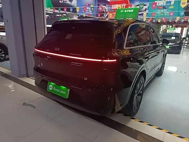 2025 Li Auto L6