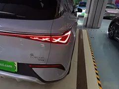 2025 BYD Yuan PLUS Smart Driving 510km Leading, белый — фото 8