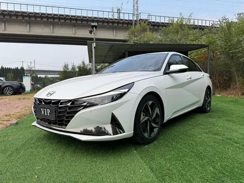 2022 Hyundai Elantra 1.5L CVT GLX Elite