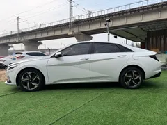 2022 Hyundai Elantra 1.5L CVT GLX Elite, белый — фото 7